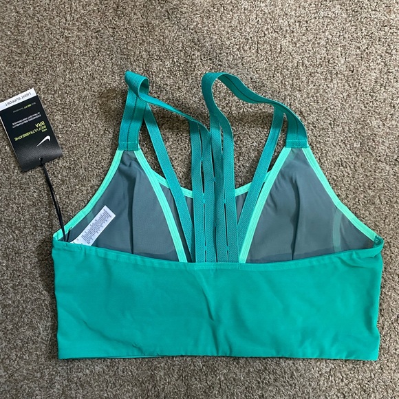 NWT NIKE INDY ULTRABREATHE SPORTS BRA IN GREEN - Picture 4 of 5